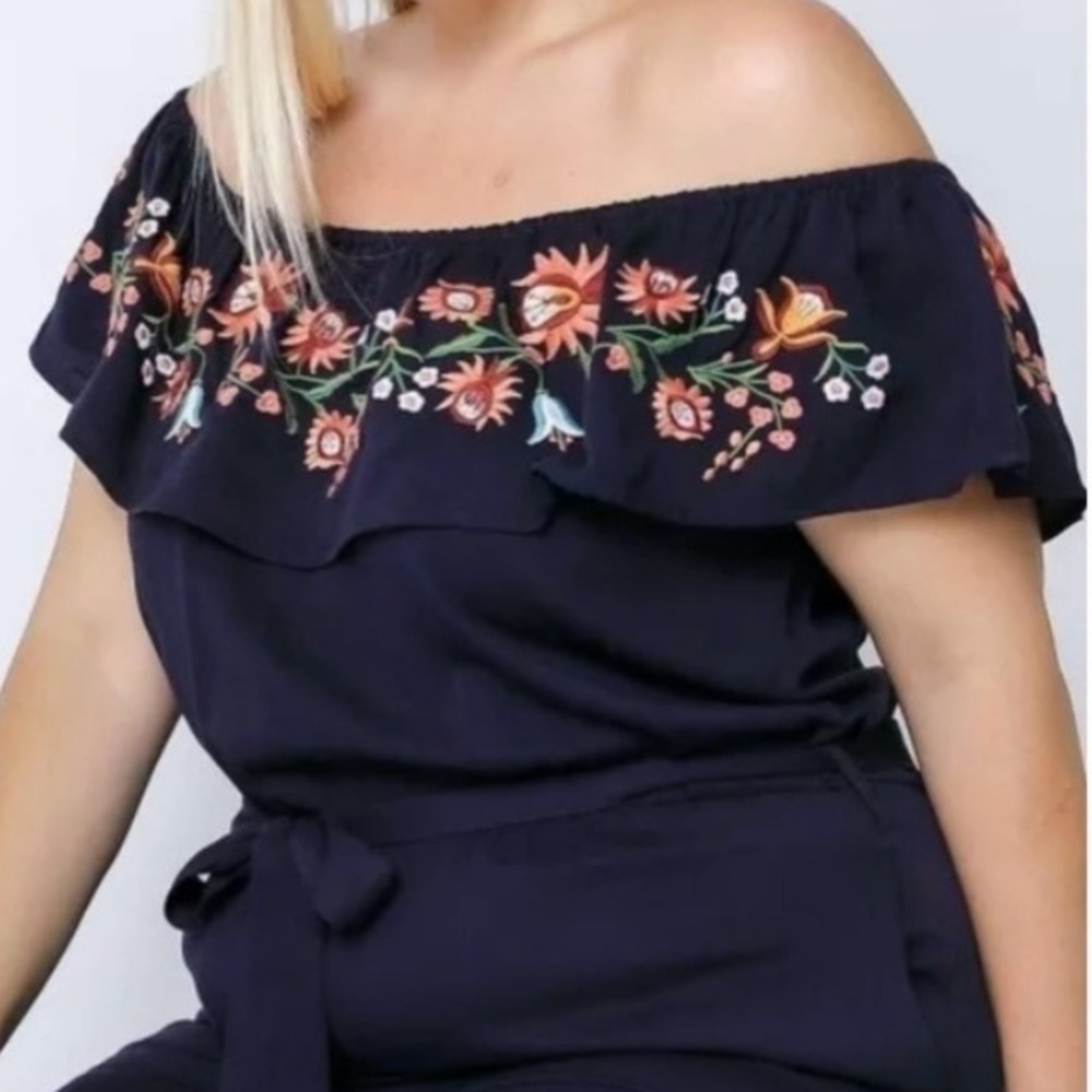 NWT!NAVY FLORAL EMBROIDERED RUFFLED OFF-SHOULDER NECKLINE WIDE LEG Size 1X 2X 3X - Picture 4 of 7